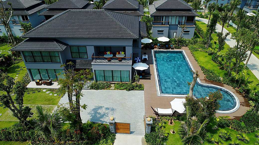Honeymoon villa with pool